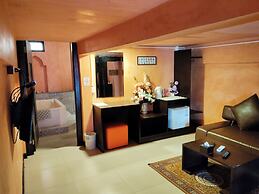 Retro Box Hotel