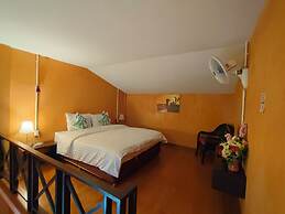 Retro Box Hotel