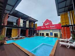 Retro Box Hotel
