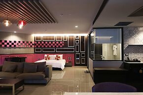 Tsix5 Phenomenal Hotel Pattaya