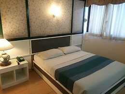 Highway Hotel