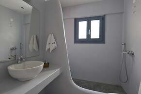 Alexandros Suites & Apartments