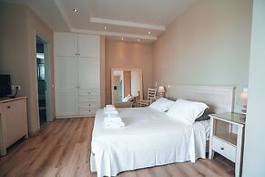 Alexandros Suites & Apartments