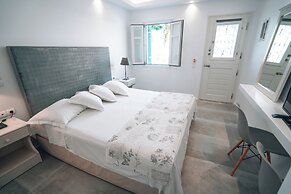 Alexandros Suites & Apartments