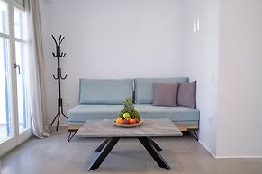 Alexandros Suites & Apartments