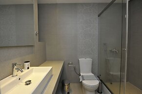 Alexandros Suites & Apartments