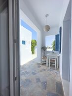 Alexandros Suites & Apartments
