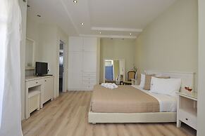 Alexandros Suites & Apartments