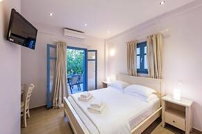 Alexandros Suites & Apartments