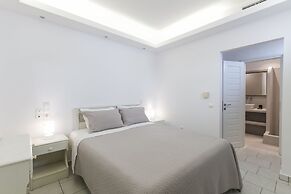 Alexandros Suites & Apartments