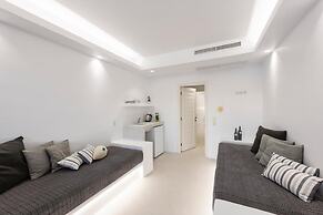 Alexandros Suites & Apartments