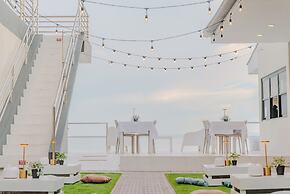 GT Seaside Inn