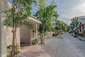 GT Seaside Inn