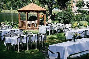The Cove Inn