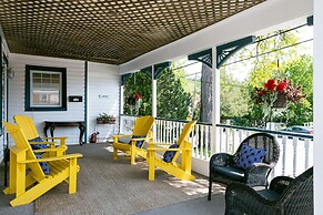 The Cove Inn