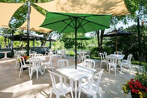 The Cove Inn