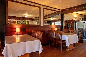 The Cove Inn