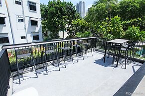 Lloyd's Inn