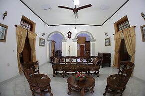 Villa 80