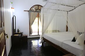 Villa 80