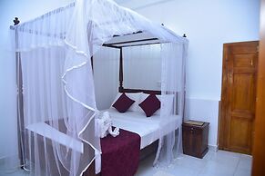 Villa 80