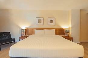 Sandy Spring Hotel