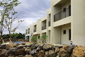 Comma & Resort
