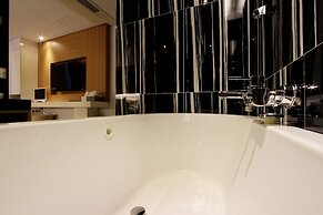 Royal Prime Hotel