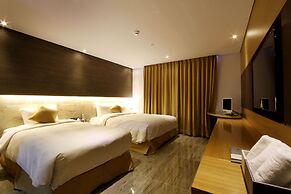 Royal Prime Hotel