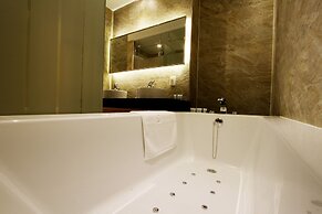 Royal Prime Hotel