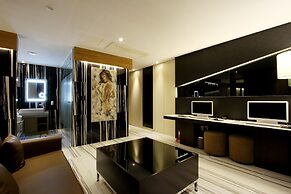 Royal Prime Hotel