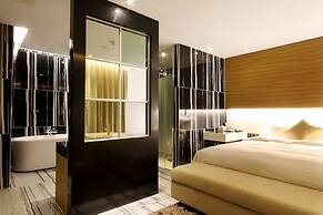 Royal Prime Hotel