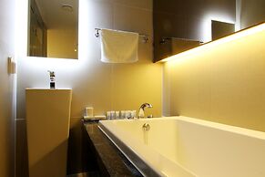 Royal Prime Hotel