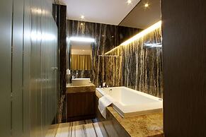 Royal Prime Hotel