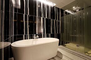 Royal Prime Hotel