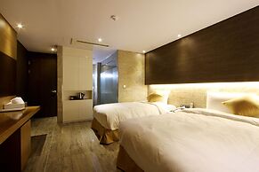 Royal Prime Hotel