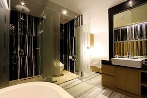 Royal Prime Hotel