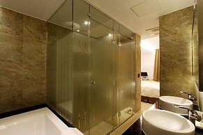 Royal Prime Hotel
