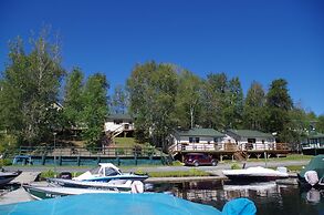Dogtooth Lake Resort
