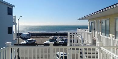 Breakers by the Sea