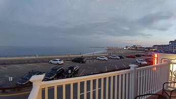 Breakers by the Sea