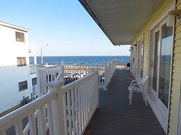 Breakers by the Sea