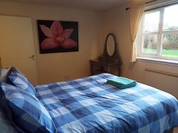 Edinburgh Palace Apartment