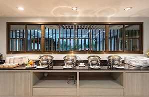 Recenta Phuket Suanluang by Deevana