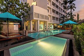 Recenta Phuket Suanluang by Deevana