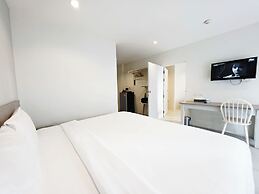 Recenta Phuket Suanluang by Deevana