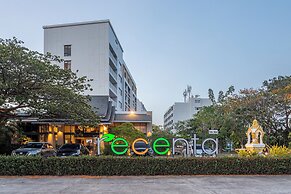 Recenta Phuket Suanluang by Deevana