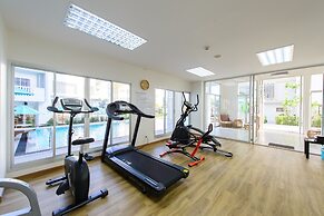 Recenta Suite Phuket Suanluang