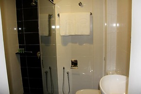 906 Premier Hotel