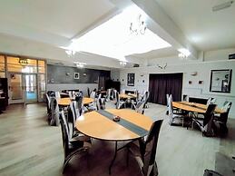 OYO Gin House Hotel